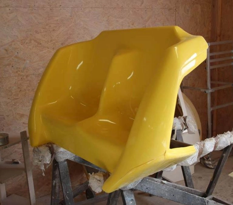 plastikowe krzesło